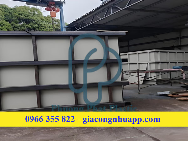 GIA CÔNG BỔN BỂ NHỰA PP PE 50M3